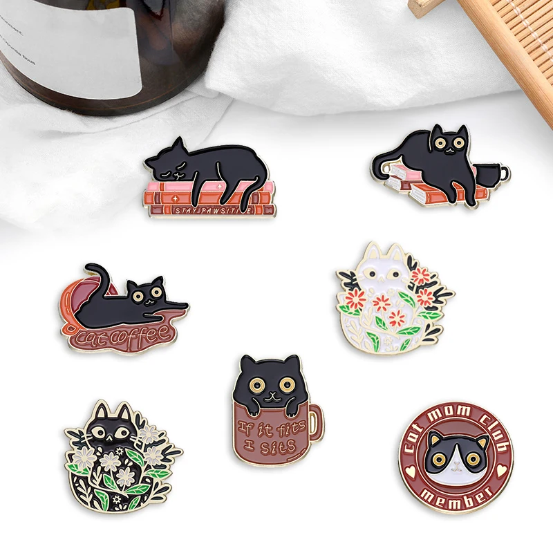 Брошь на лацкан с изображением животных