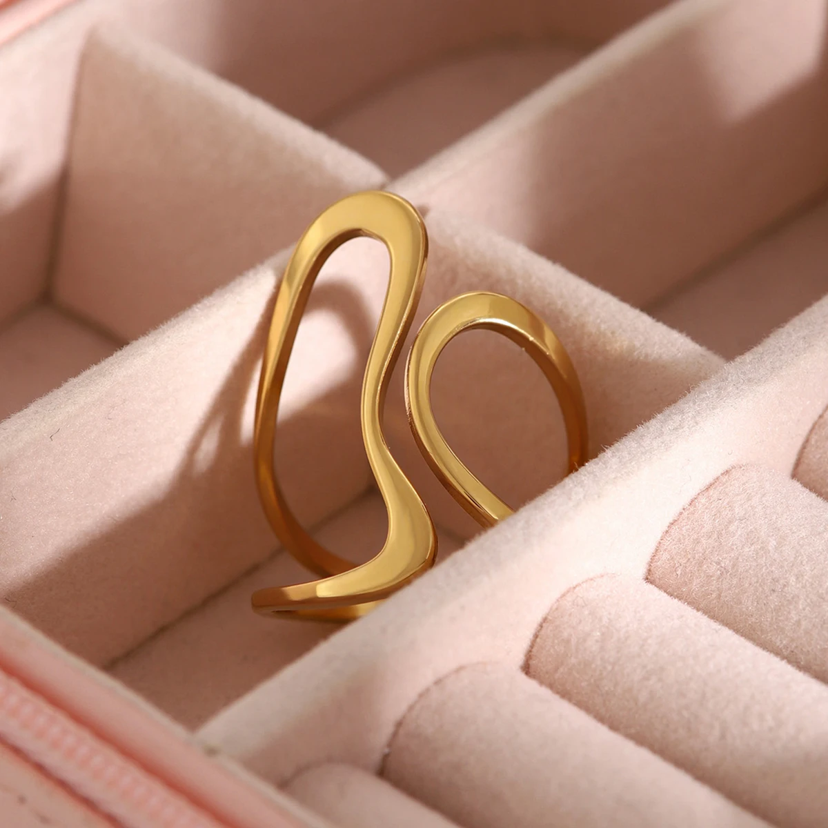 Yori кольцо из нержавеющей стали новый дизайн металлическое 18 K PVD покрытое кольцо 2024 Colorfast популярное женское ювелирное изделие (art.: 3920ca175e4cb) - 3920ca175e4cb