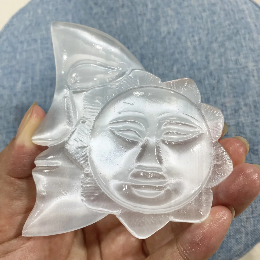 

Резьба по натуральному селениту, Луна и солнце, лицевая форма, кристалл, лечебный камень, пластина, гипсовая порода, минеральные рейки, украш...