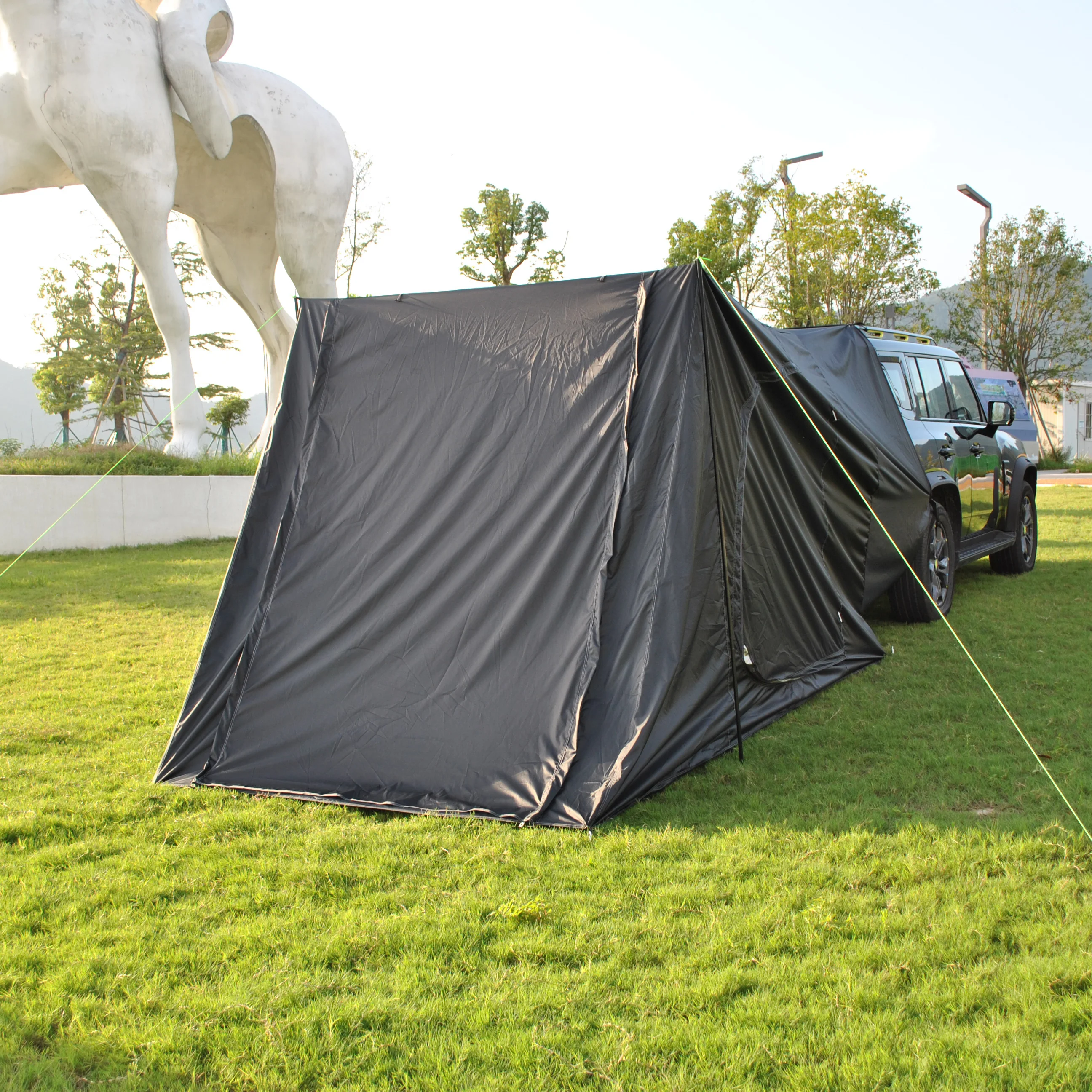 Универсальная палатка для кемпинга внедорожника со просторным тентом