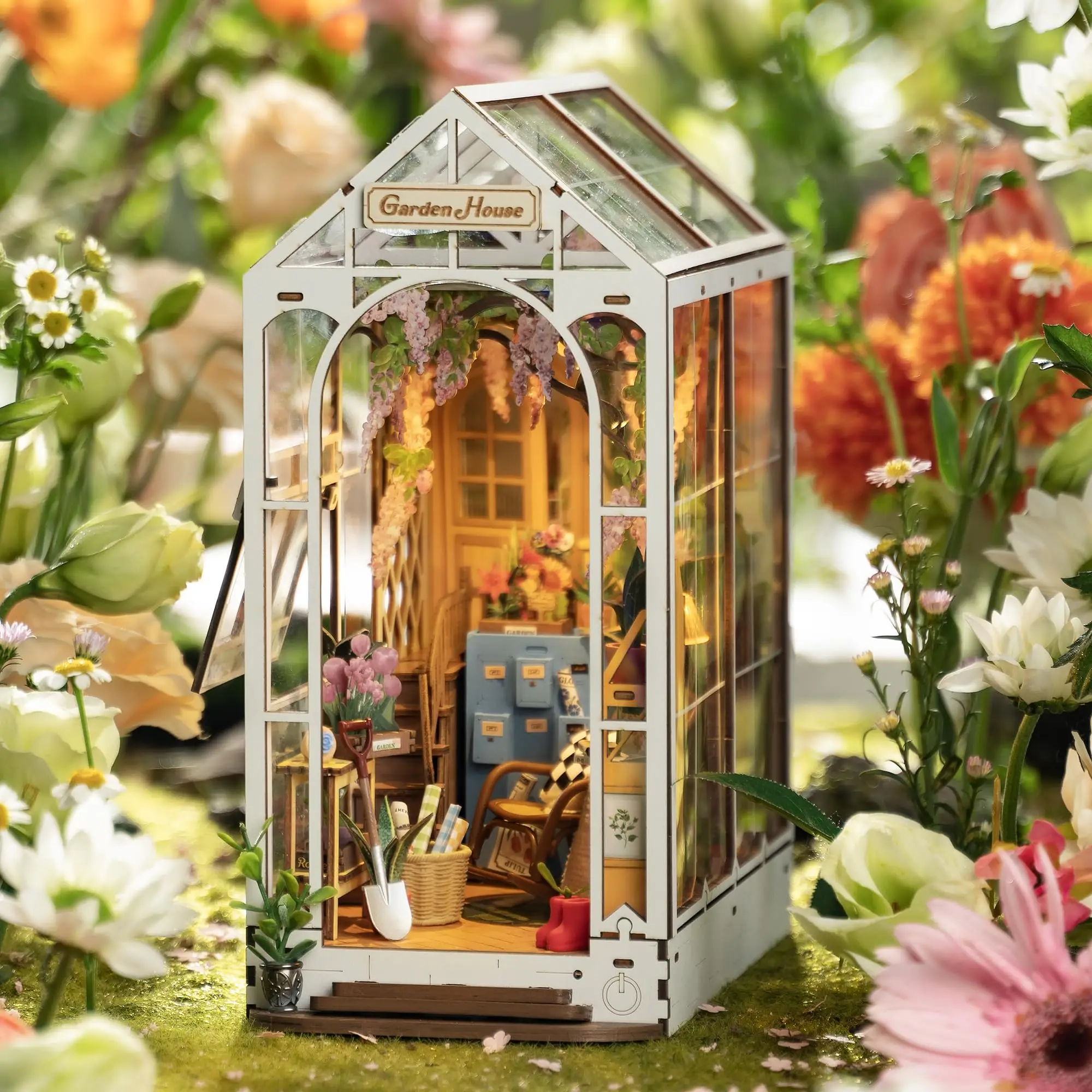 Фото Robotime Rolife Garden House Book Nook Kit Легкая сборка Книжная полка Вставка Идеальный домашний декор Игрушка в подарок для детей, женщин и девочек TGB06 №1