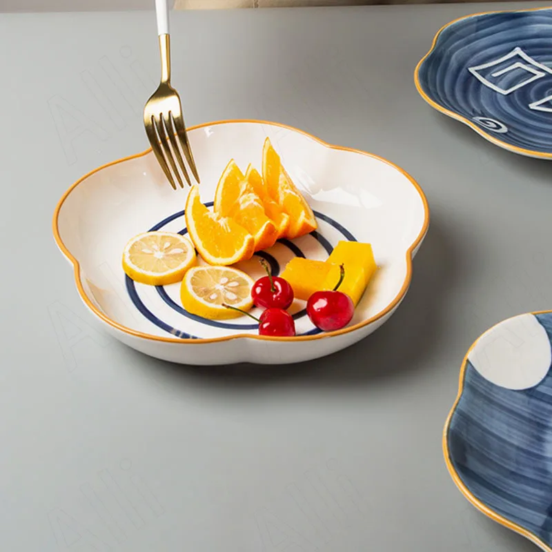 

Японская керамическая тарелка для отеля, настольные тарелки-спагетти в форме сливы, креативный органайзер для завтрака и хлеба, домашняя ку...