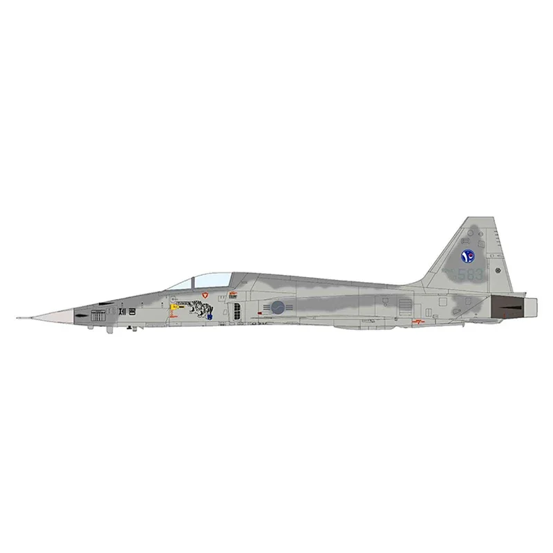 Комплект собранной модели самолета Academy 12644 KF-5E истребитель Tiger II 1/144