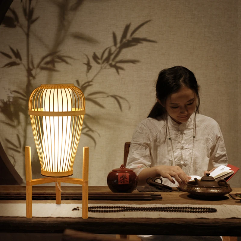

Hand held antique table lamp Zen bamboo and wood table lamp study, tea room, bedroom antique bamboo atmosphere decorative lamp