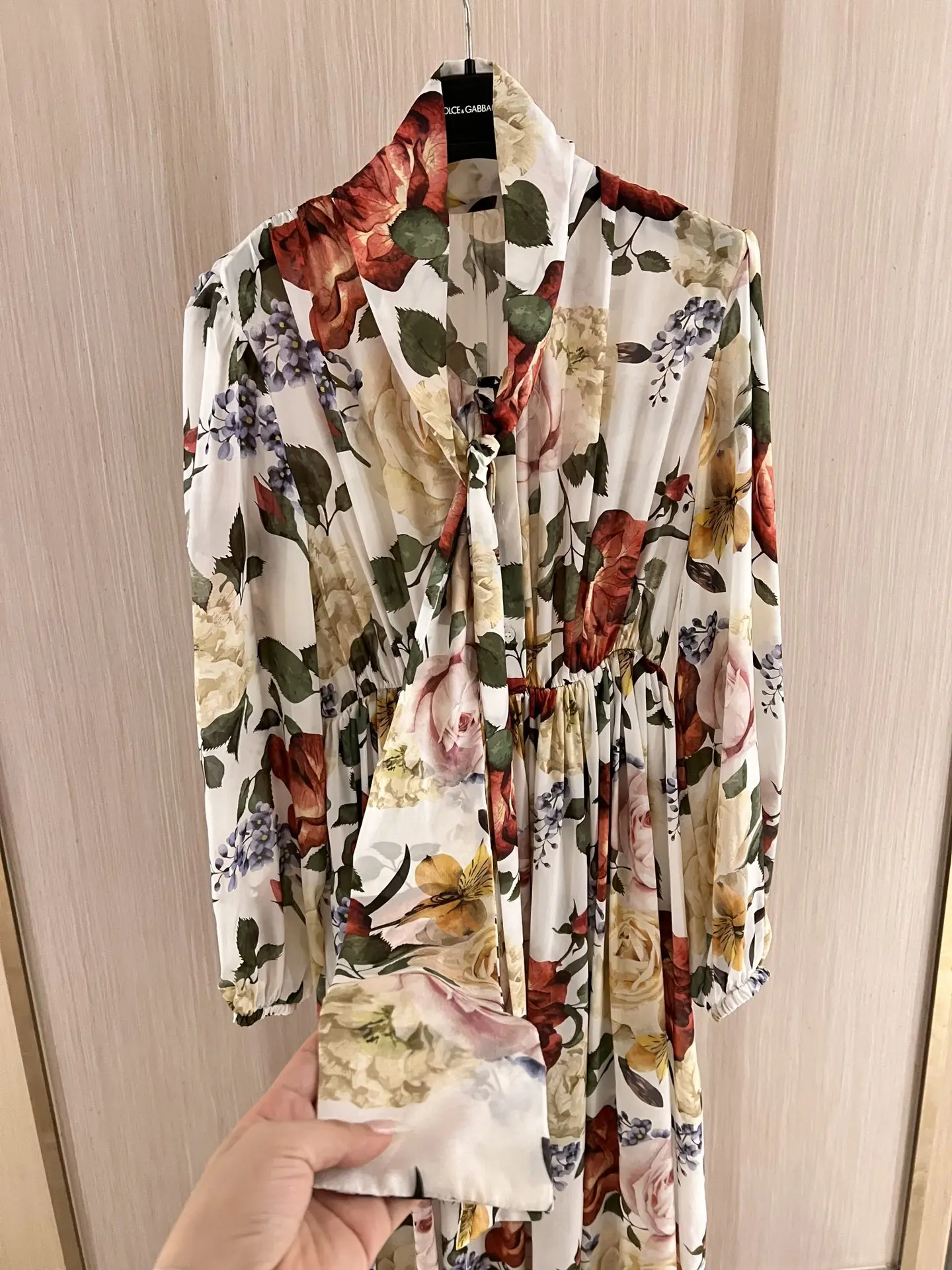 Женское платье-трапеция из 100% шелка с длинным рукавом и поясом на резинке