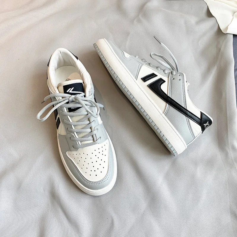 

Men's shoes autumn new casual shoes Korean version of the fashion hundred take board shoes