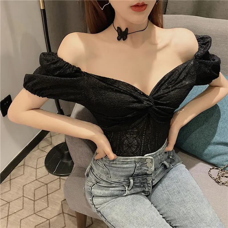 

New Summer Sexy V-neck Strapless Lace Puff Sleeve Woman T-shirt Beautiful Back Woman Shirts Tops Slim Blouse