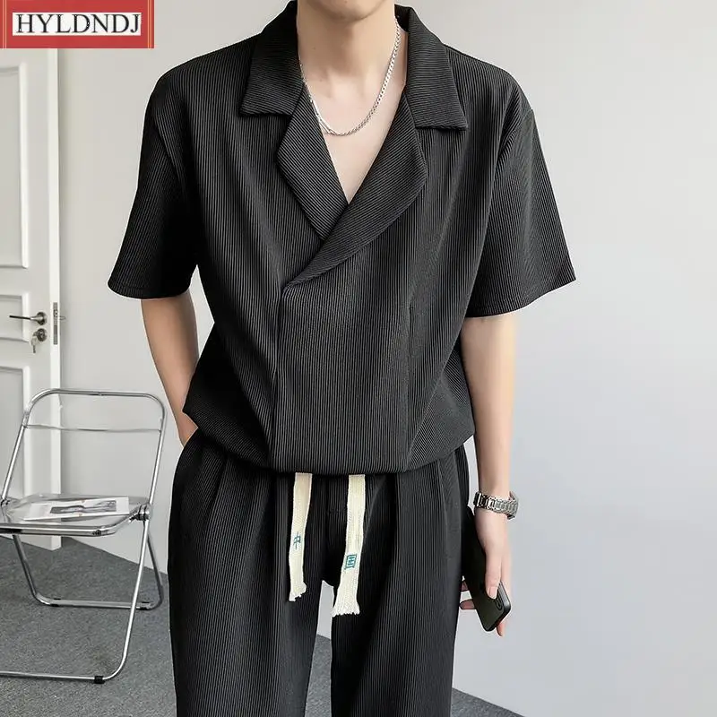 Summer New Mens Korean Loose Ice Silk Sets Men Pleated Sets Men Fashion Casual Short-Sleeved T-Shirt/trousers Two-Piece