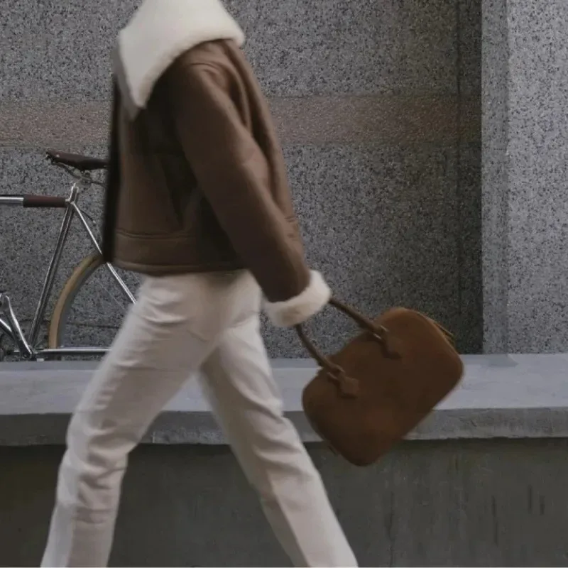 Женская замшевая сумка-клатч Sakihara