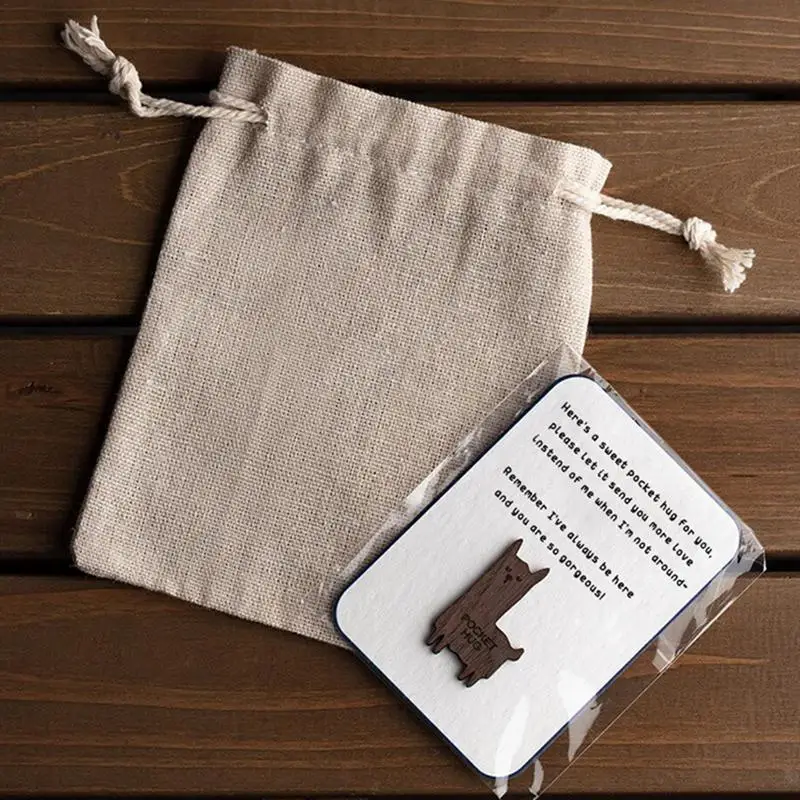 

2023 Personalized Pocket Animal Hug Wooden Token Thanksgiving Day Mother's Day Gift Multiple Shapes Durable For Friend Family