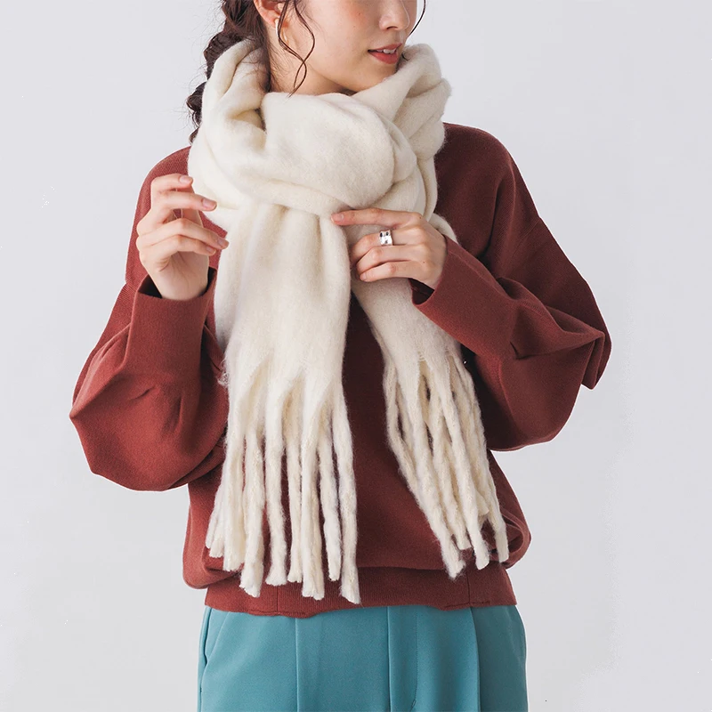 

2022 Luxury Cashmere Women Winter Soild Scarf Shawl Fashion Warm Big Tassel Bright Scarves Long Pashmina Blanket Wraps Scarfs