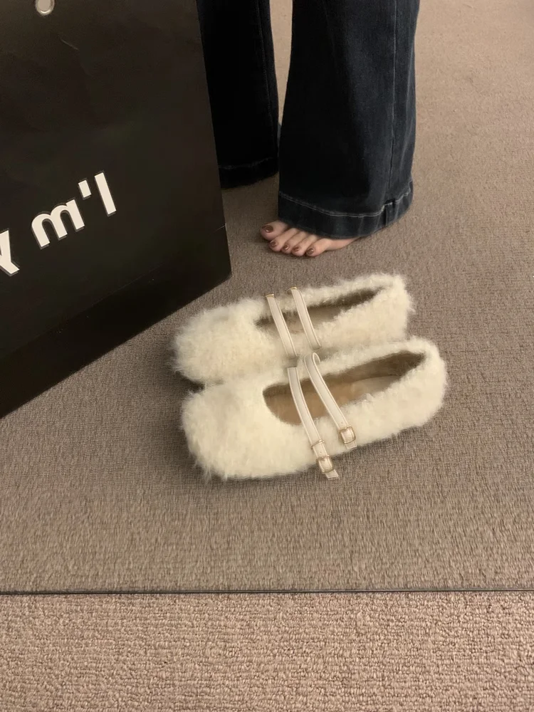 Женские демисезонные кроссовки Modis на шнуровке