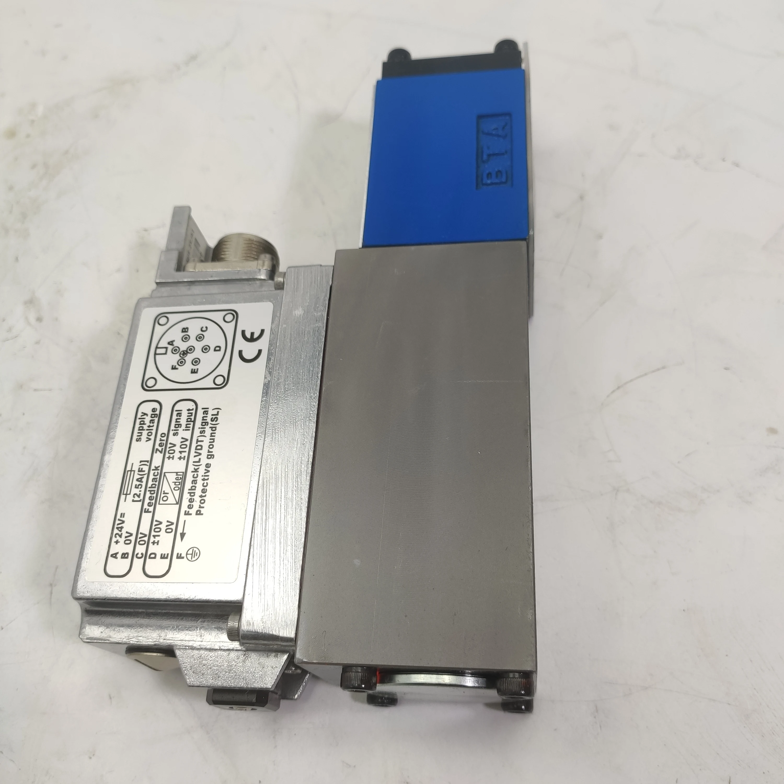 Гидравлический пропорциональный направленный клапан 4WRPEH-10 C4 B100L-2X/G24K0/A1M 4WRPEH-6 C3