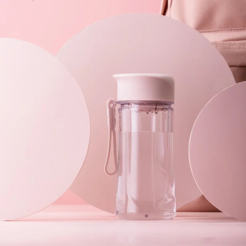 

Fashionable Portable Water Cup with Easy-to-Carry Lid for On-the-Go Hydration