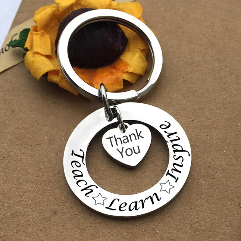 

Teacher Keychain Engraved Thank You For Making A Difference In The Lives Of Students Keyring For Teacher's Day Gift