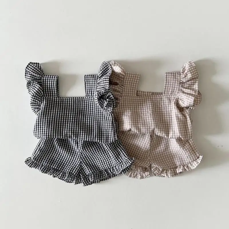 

2023 Summer New Baby Sleeveless Plaid Clothes Set Cute Girls Fly Sleeve Vest + Shorts 2pcs Suit Fashion Princess Casual Set