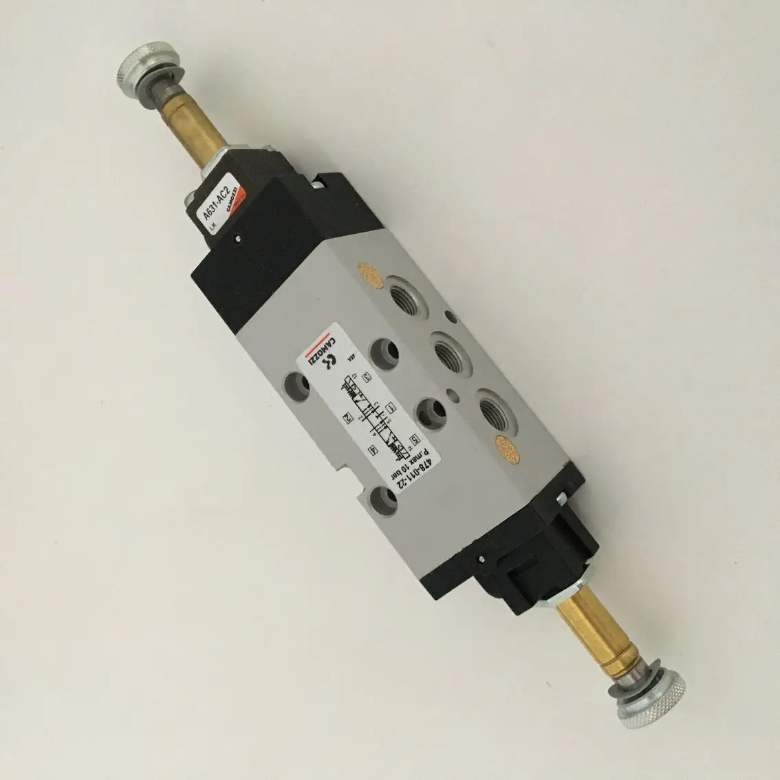 

CAMOZZI 478-011-22 Electro Pneumatic Valve, 5/3" CO, 1/8", Solenoid