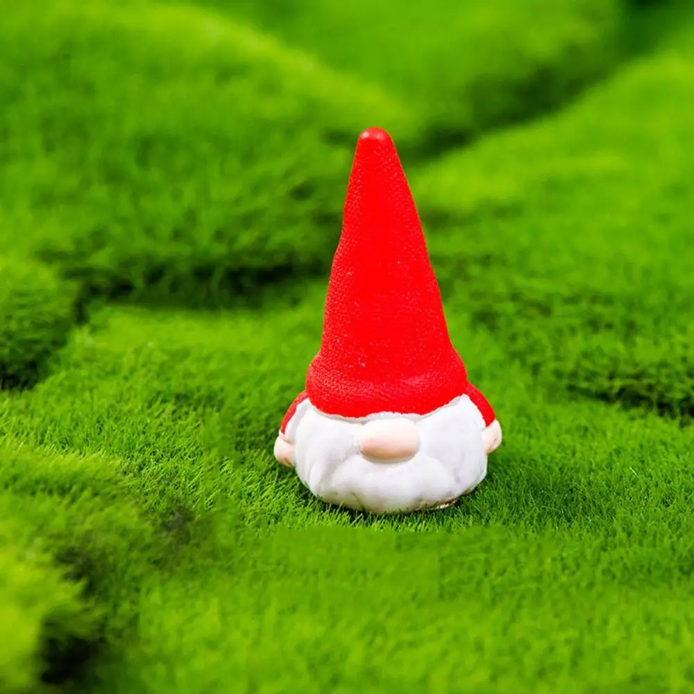 

Мини-фигурки гномов из смолы