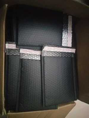 

Черная сумка почтальонка, пластиковый конверт с защитой от падения, полиэтиленовые водонепроницаемые ударопрочные пакеты из полиэтилена, ...