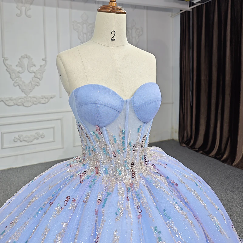 Рисунок 5 - Популярное дизайнерское вечернее платье с пайетками