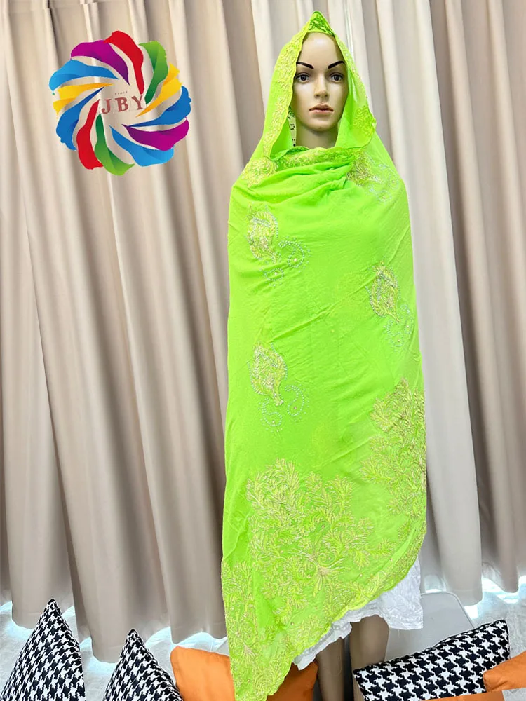 Рисунок 4 - Роскошный вышитый шарф