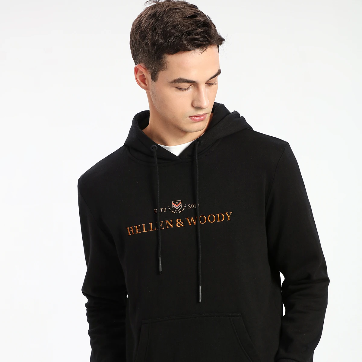 

HELLEN&WOODY Autumn New Luxury Men Sweater Hooded Embroidery Pure Cotton Trendy Black Hoodie Male Commuter Kangaroo Pocket