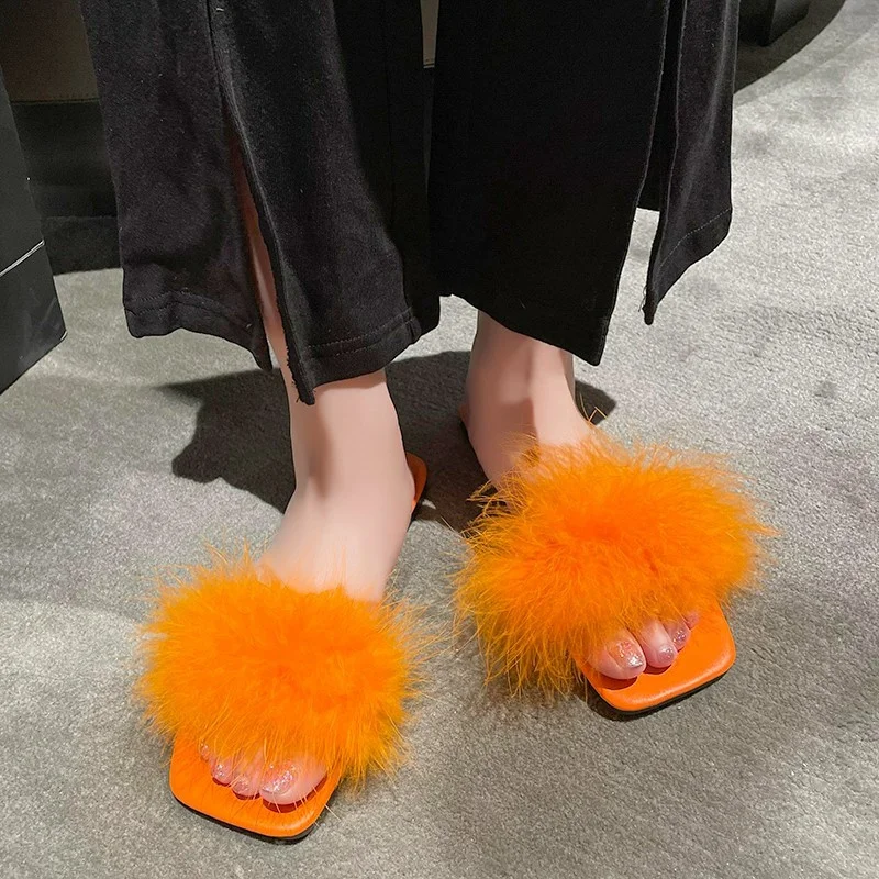 Flock Flat Shoes Female Plush Slippers for Adults Luxury Slides Slipers Women Fur Soft Designer 2023 Rubber Fashion Rome Fabric
