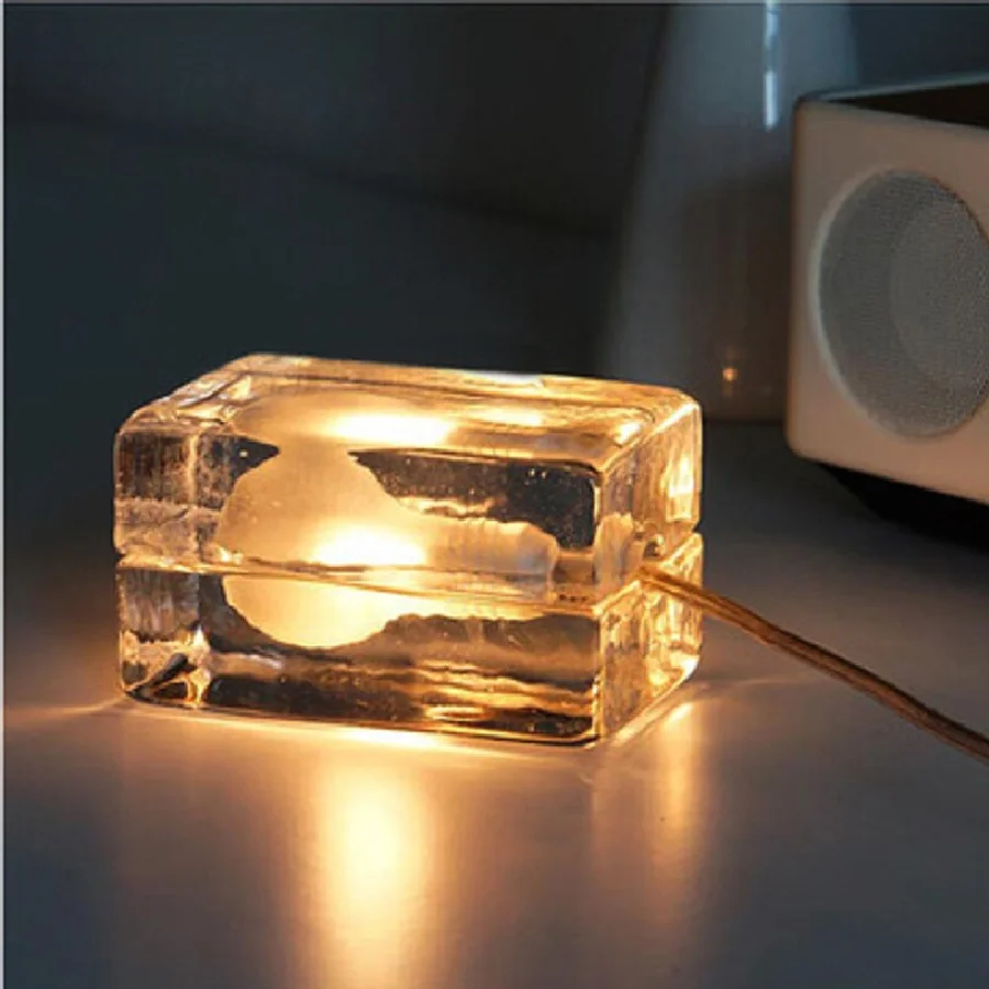 

LukLoy Modern Minimalist Solid Glass Ice Table Lamp Nordic Creative Decoration Bedroom LED Clear Bedside Table Light Living Room