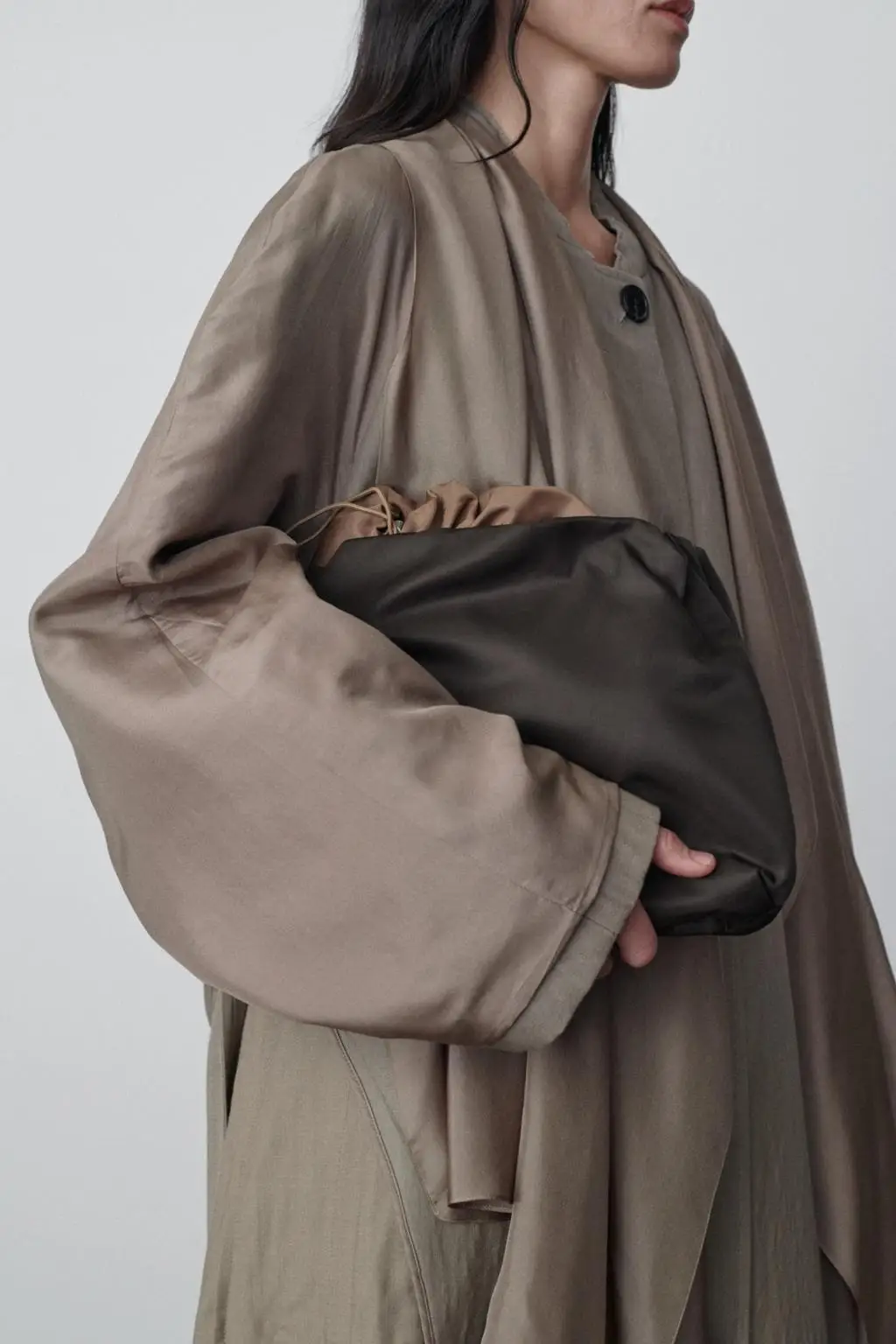 

2022 New The Styles For Autumn And Winter XL Bourse Lcu Nylon Cloud Fold Row Single Shoulder Bag Handbag