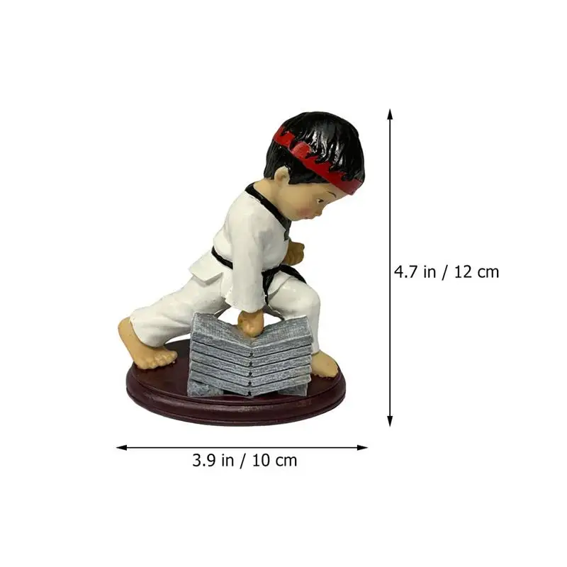 

Статуэтка из смолы для мальчика, тхэквондо