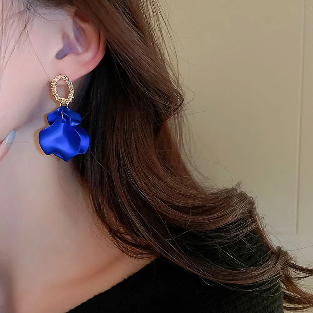 

Korean Style Colorful Petal Dangle Earrings Fragments Flowers Women Elegant Stud Earrings Fashion Jewelry Girl Gift