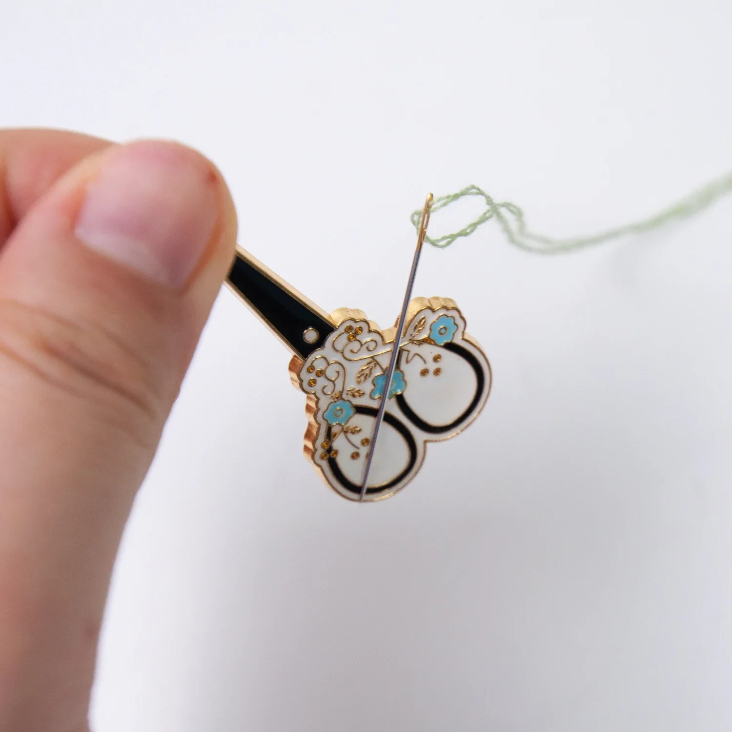 Магнитный держатель игл для шитья