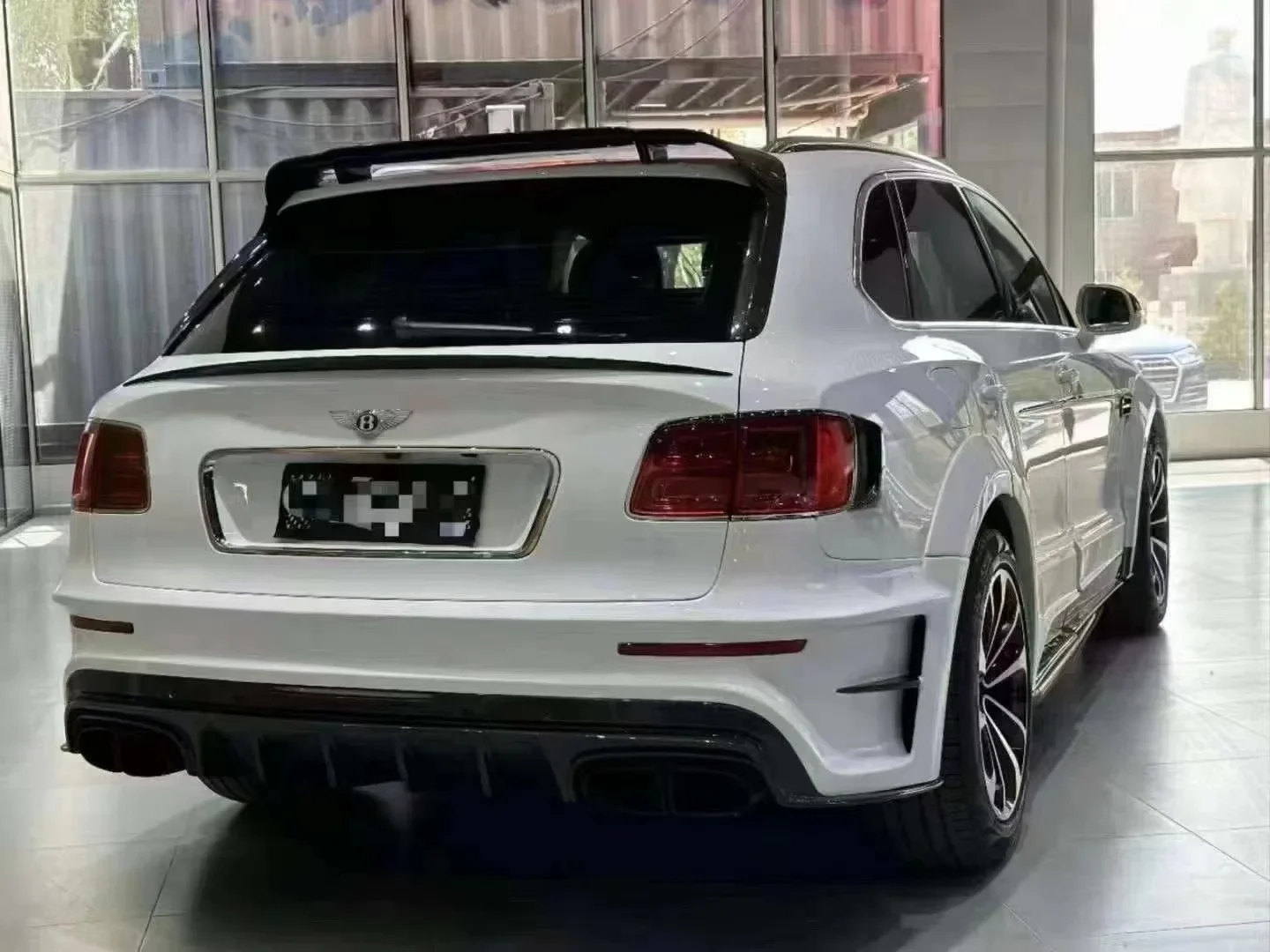 Фото Комплект MS Big Body Kit для капюшона Bentley Bentayga Dry из углеродного волокна №5