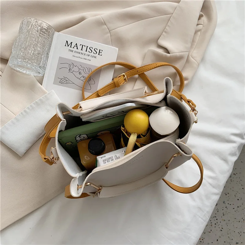 Fashion Bucket Women Bags New Portable Shoulder Bag Women Bucket Messenger Bag with Pendant Large Capacity