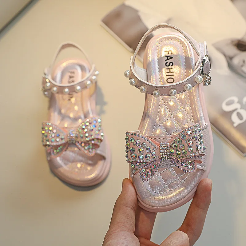 

Summer Bow Rhinestone Girls Sandals Pearl Princess Shoes Soft Bottom Casual Flat Sandals Non-slip Beache Sandals Kids Shoes Pink