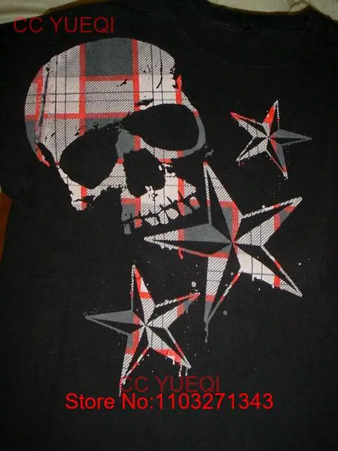 Футболка в шотландскую клетку красная серая черная с готическими звездами