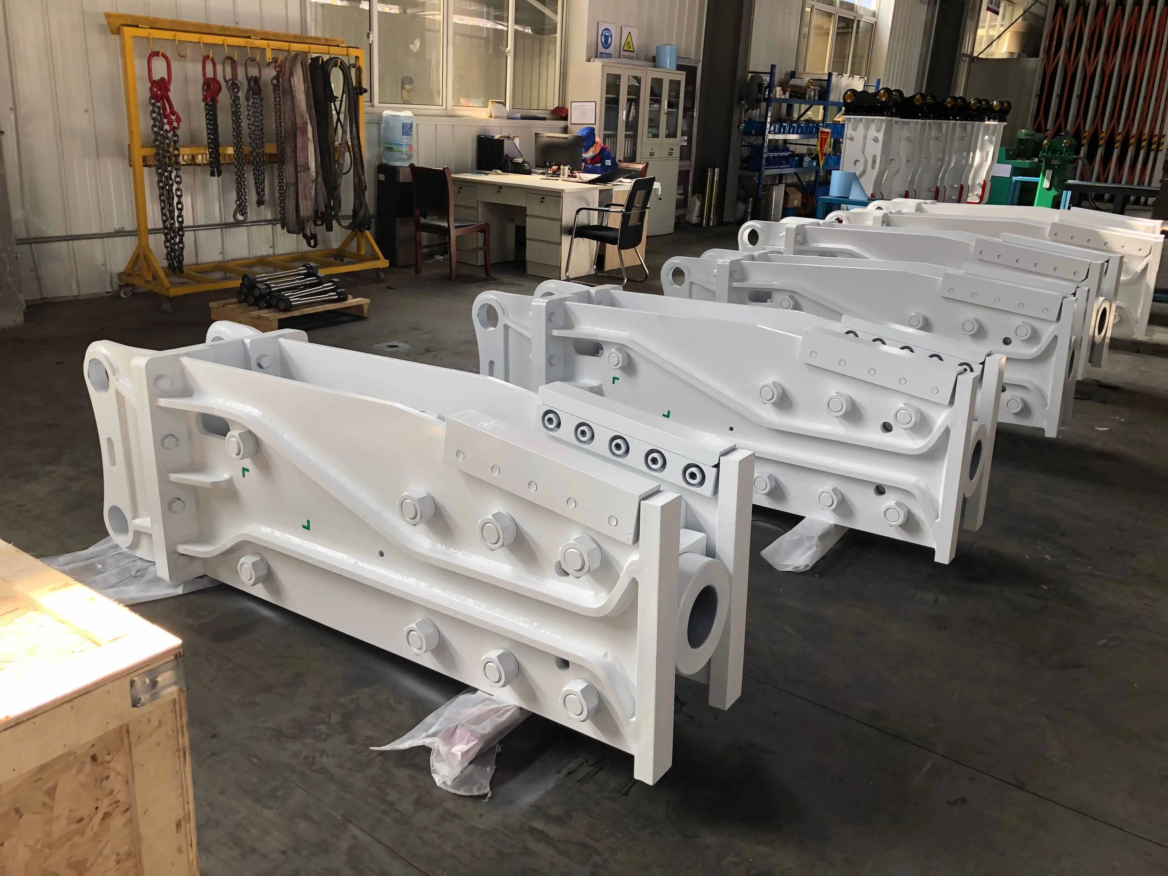 Фото Гидравлический отбойный молоток F35 HB20g для 20-тонных экскаваторов №3