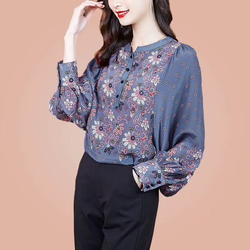 

Blouse heavy silk shirt female new high-grade fashion foreign gas 2022 autumn long sleeve o neck floral top hanging blouse