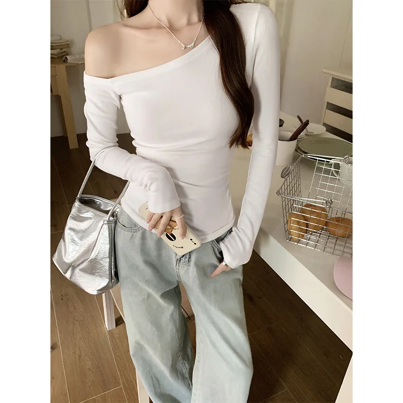 Женская футболка с длинным рукавом воротником-лодочкой