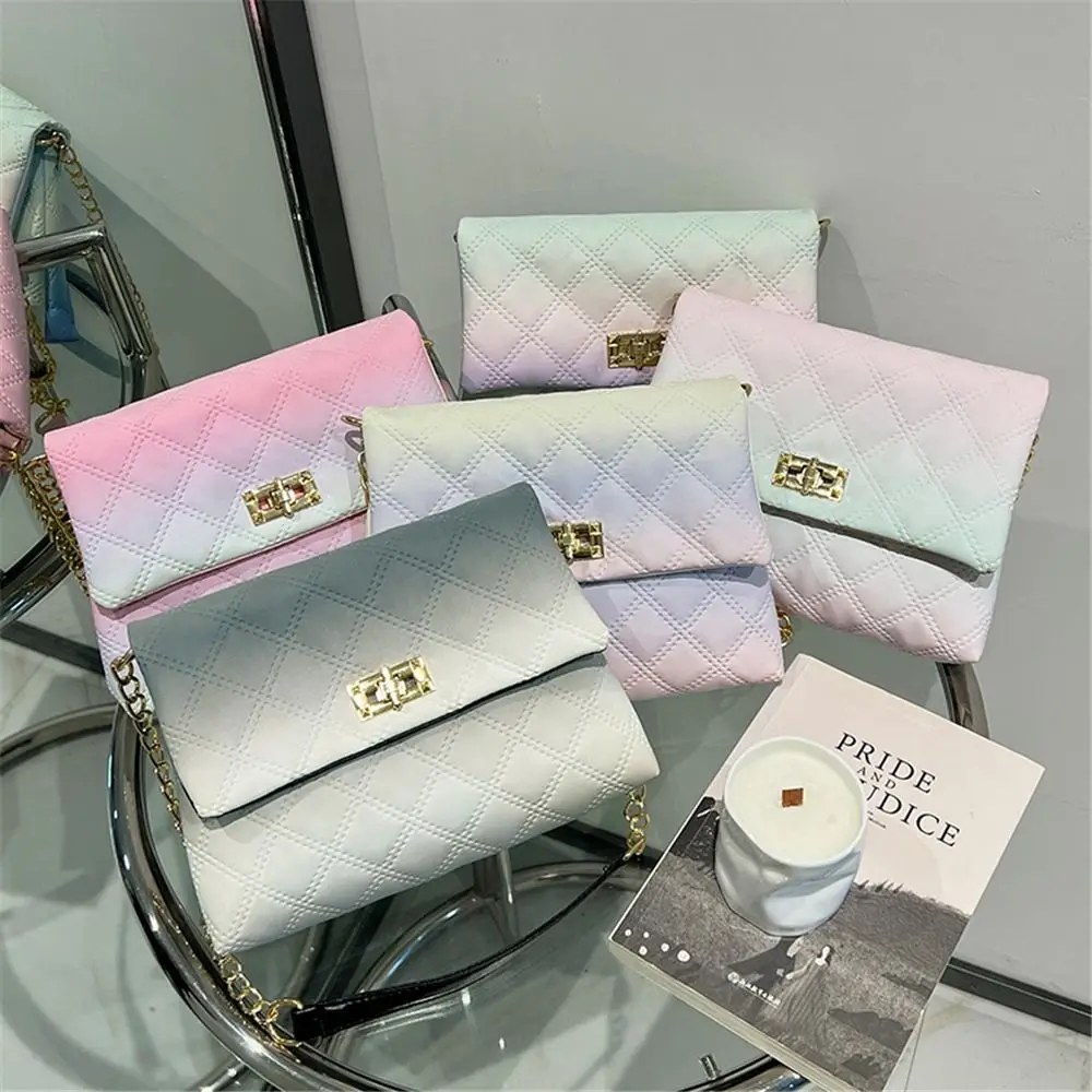 

Женская модная сумка под подмышку, новинка 2022, клетчатая дизайнерская сумка через плечо с градиентной цепочкой, сумки-мессенджеры через пле...