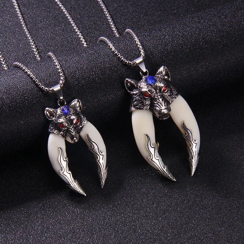 

New retro ethnic style diamond-studded double Wolf tooth necklace artifact animal modeling creative hip hop accessories