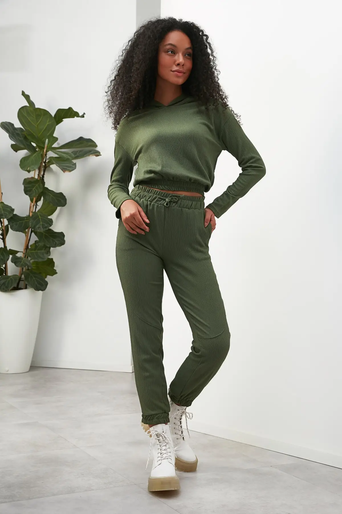 

Trendyol Knit Bottom-Top Suit TWOAW22AU0472