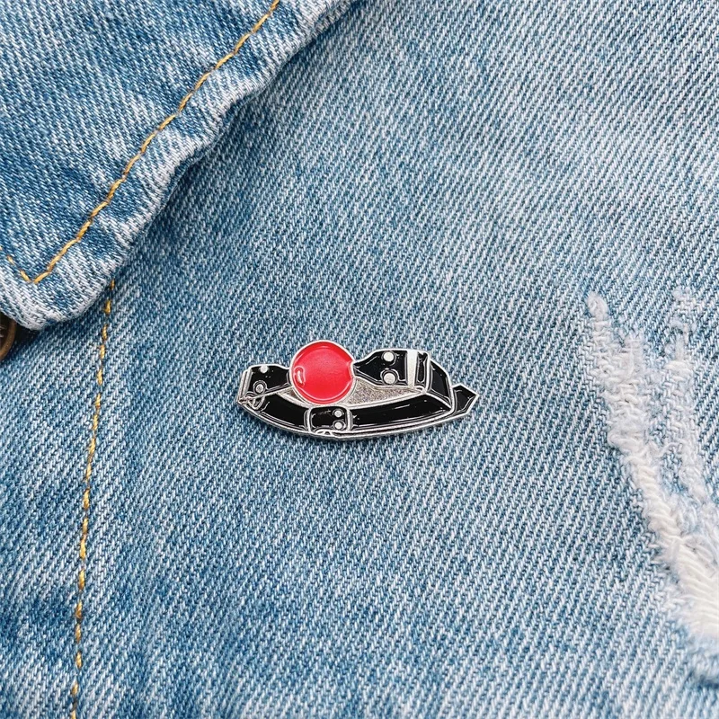 Creative Fun Red Collar Enamel Brooch Funny Necklace Ball Alloy Pins Badge Punk Woman Jewelry For Friends