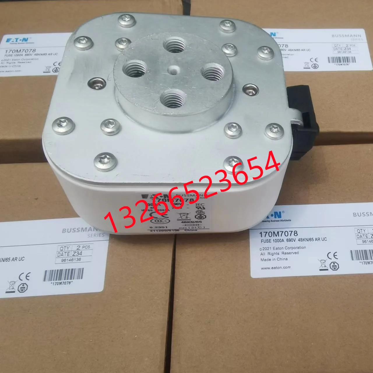 

Новый предохранитель 170M7078 1000A690V 170M7079 1250A690 170M7080 170M7082 170M7081