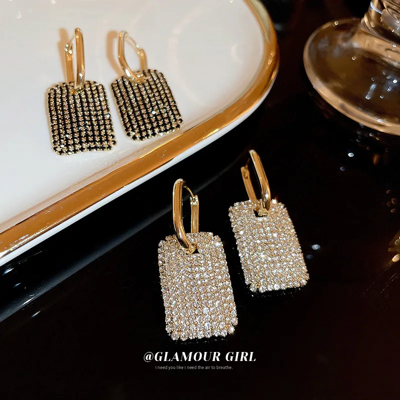 

South Korea Dongdaemun Diamond Geometric Square Ear Buckle Niche Design Advanced Sense Earrings Personality Fashionable Elegant