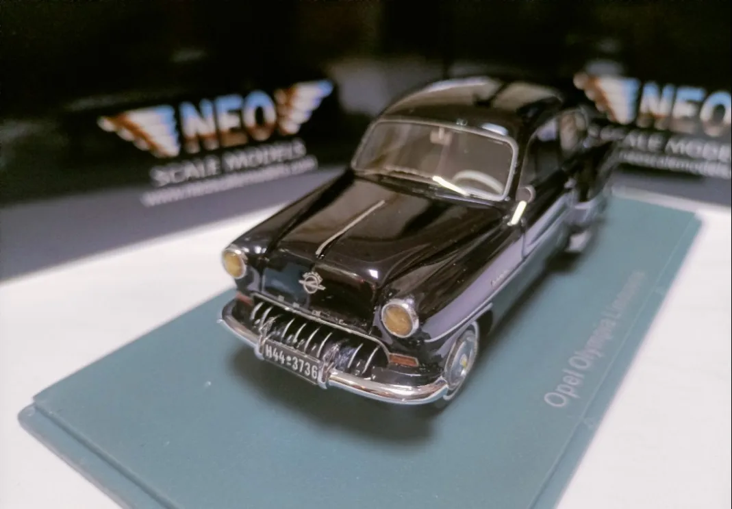 

Neo 1:43 Opel Olympia Limousine 1948 Vintage Car Simulation Limited Edition Resin Metal Static Car Model Toy Gift