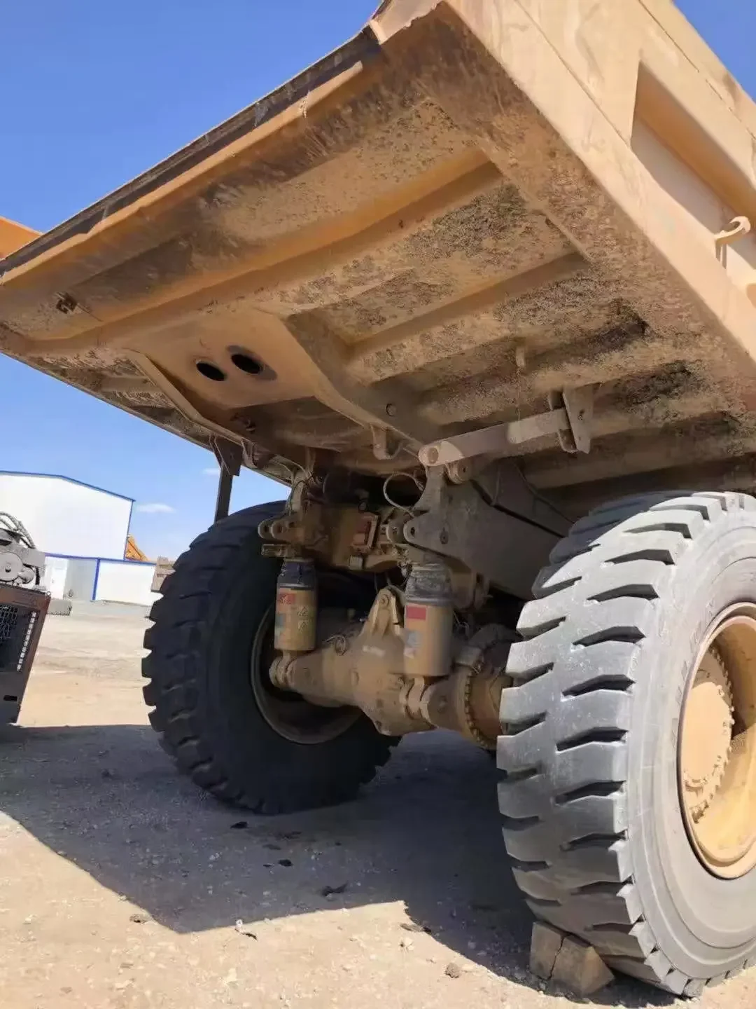 Ethiopia Sino CAT 777D Cubic Meter 10-колесный самосвал для майнинга продажи б/у и новый дизельный