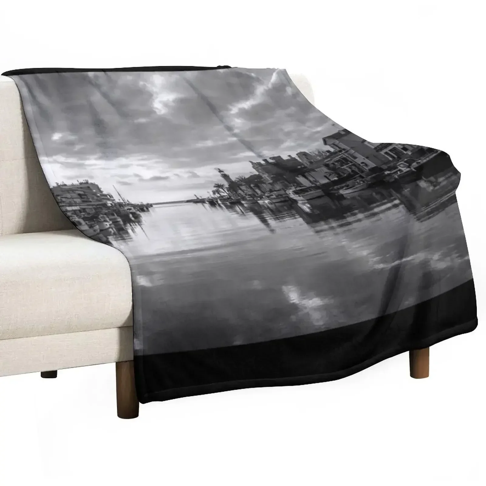 Port of Grau du Roi France Плед Одеяла и плед на диван