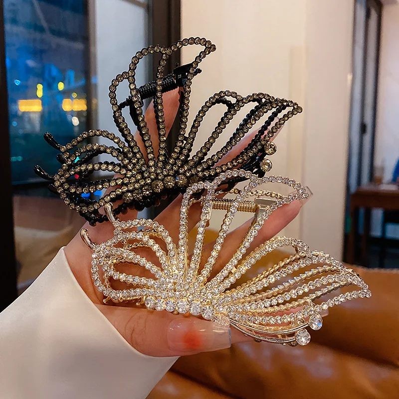 

Korean Dongdaemun Diamond Inlaid Butterfly Hairpin With Personalized Design