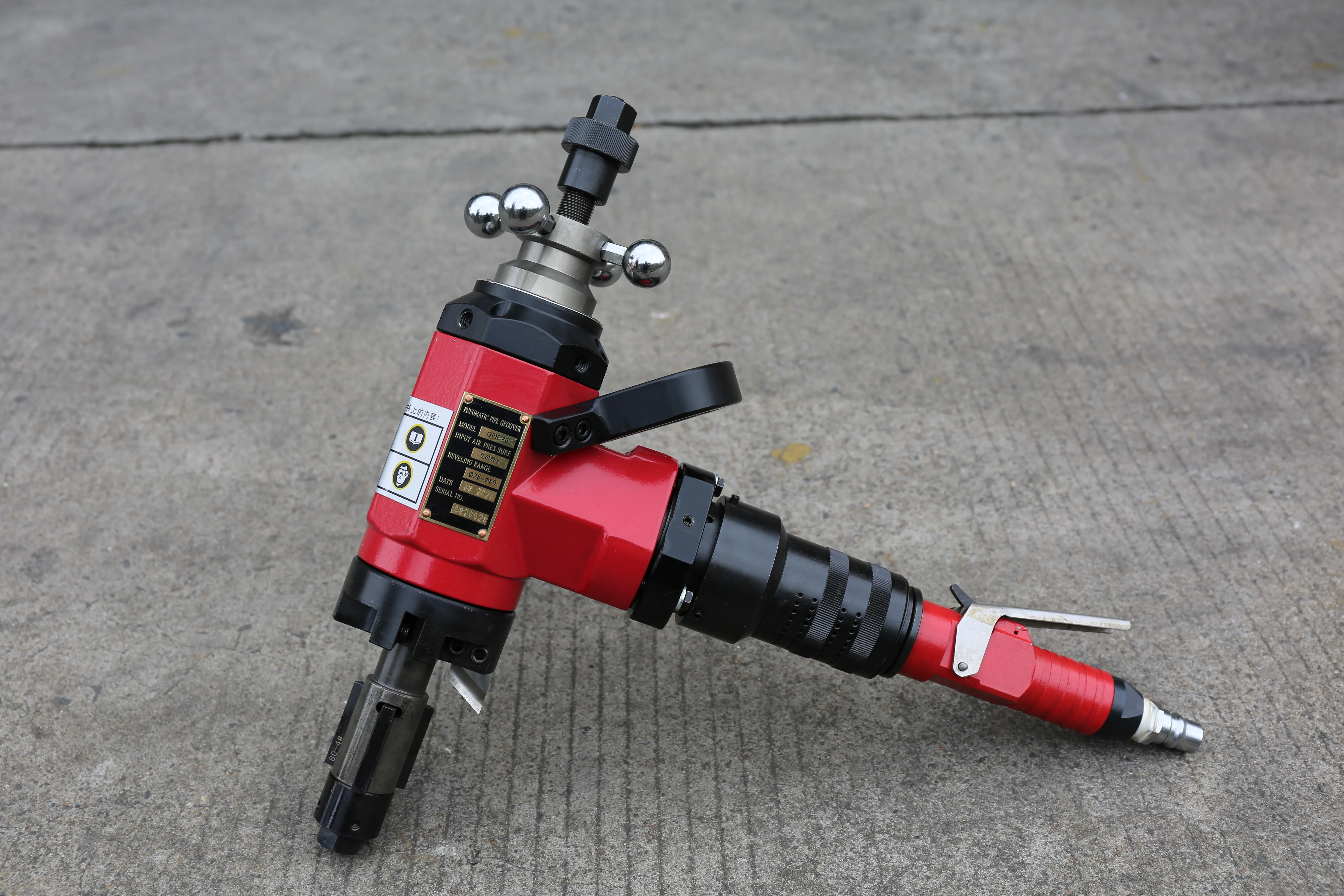 Высокопроизводительная машина для снятия фаски пневматических труб серии GPK